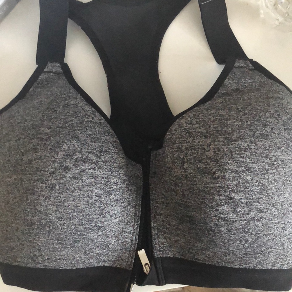 Sport bra 32DD